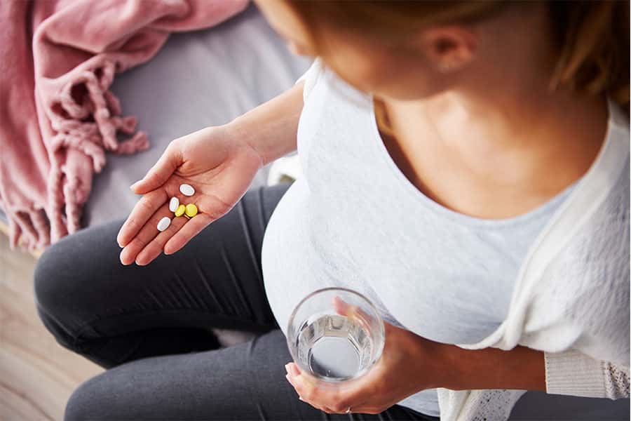 ¿Por qué las pastillas anticonceptivas causan retraso menstrual?