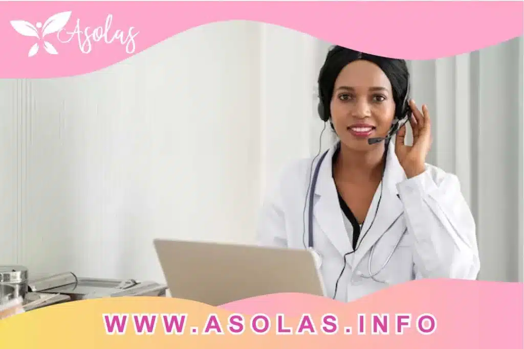 Se observa una doctora hablando por su auricular y debajo un titulo que dice : www.asolas.info